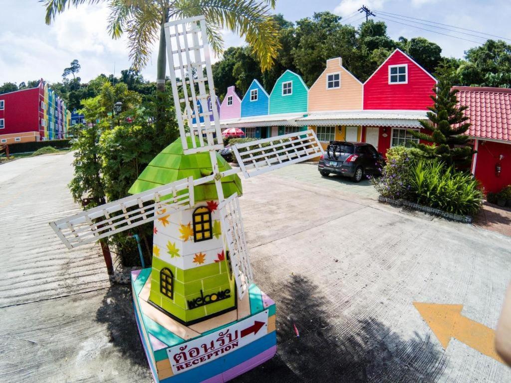 Holland Resort Phuket Exteriör bild