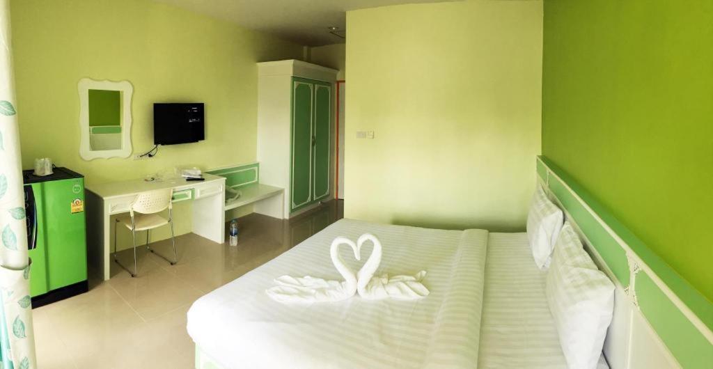 Holland Resort Phuket Exteriör bild