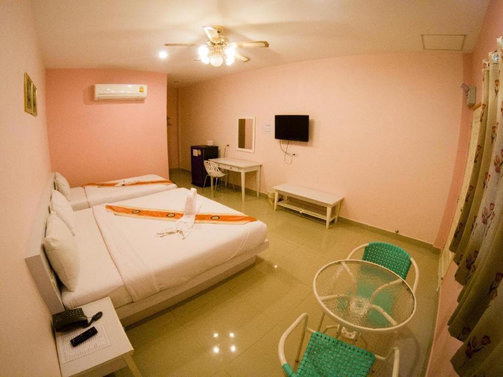 Holland Resort Phuket Exteriör bild