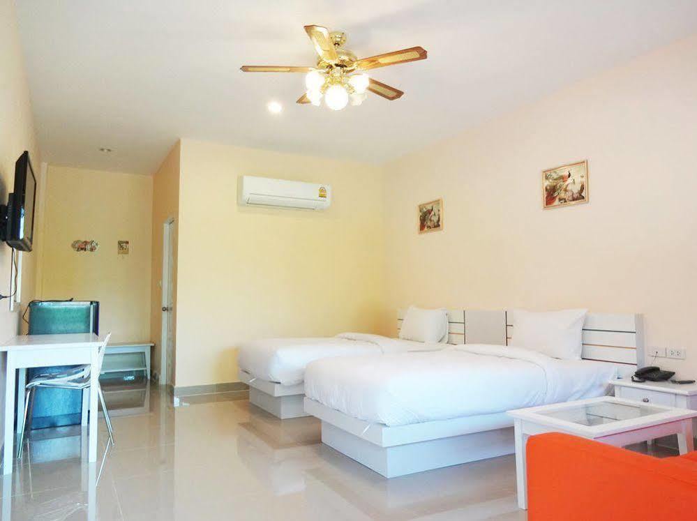 Holland Resort Phuket Exteriör bild